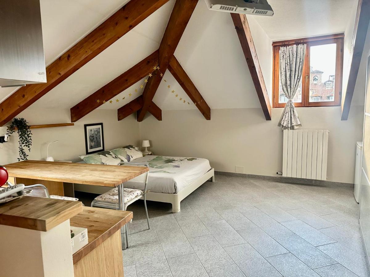 Loft Centro Storico Tommaso Apartamento Turim Exterior foto